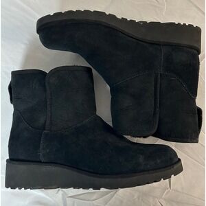 UGG Kristen Wedge Black Suede Sheepskin Lined Ankle Boots 1012497 Women's 7.5